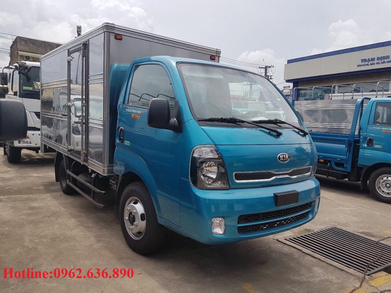 xe-tải-kia-k250-thùng-kín-màu-xanh-dương