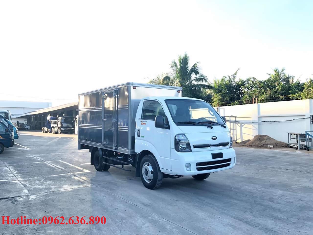 xe-tải-kia-thaco-k250-thùng-kín-màu-trắng